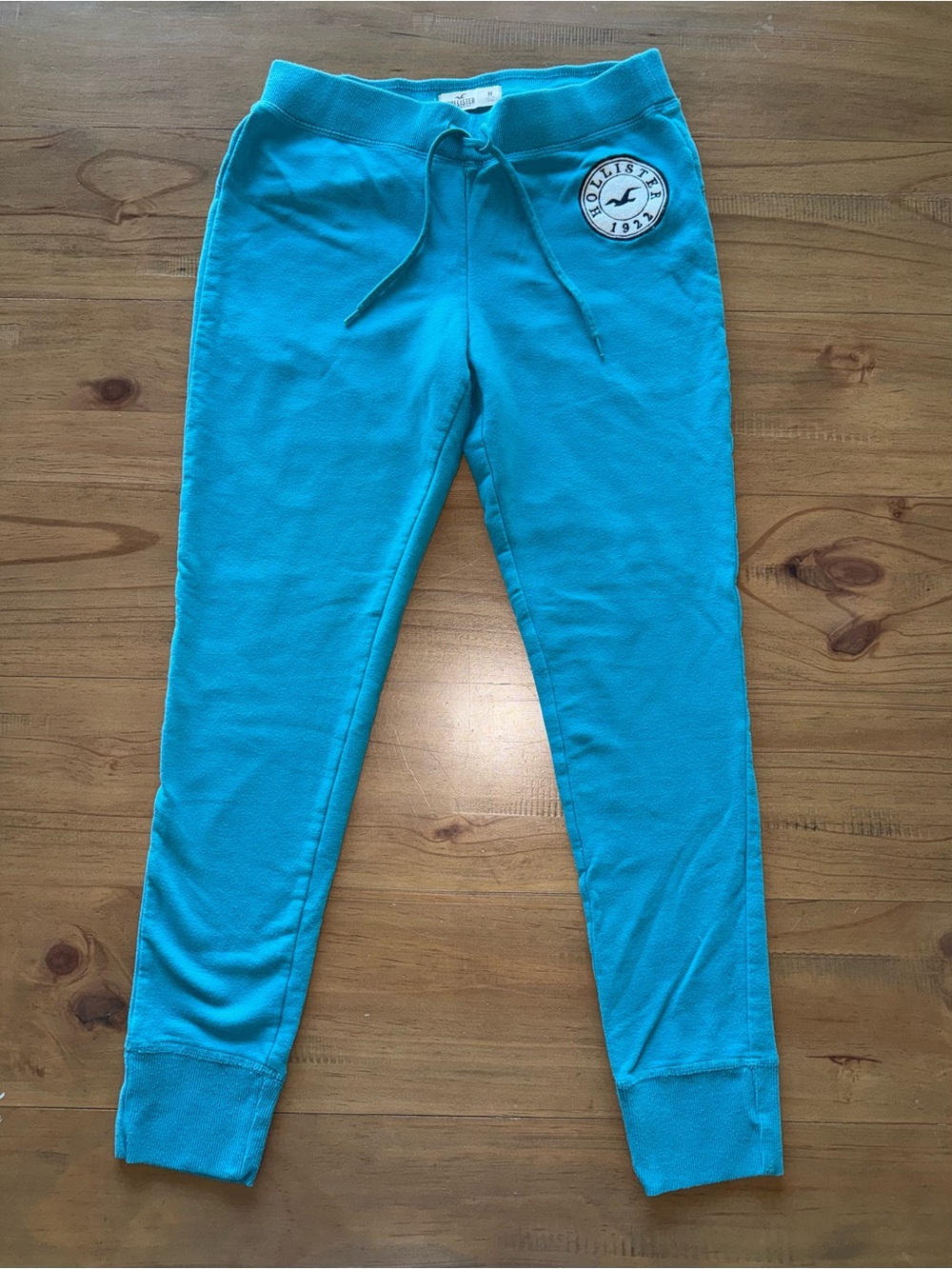 Y2K “Hollister 1922” Turquoise Blue Jogger Sweatpants Embroidered Logo Size M